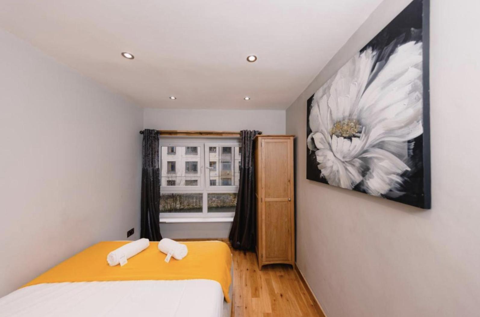 Superb Luxury Apartment By Canal - Central Edimburgo Esterno foto
