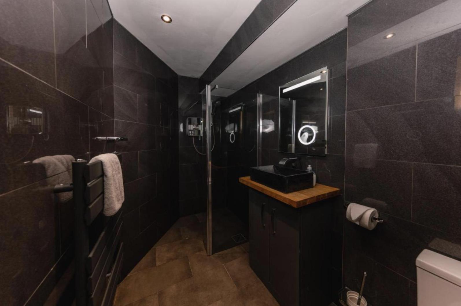 Superb Luxury Apartment By Canal - Central Edimburgo Esterno foto